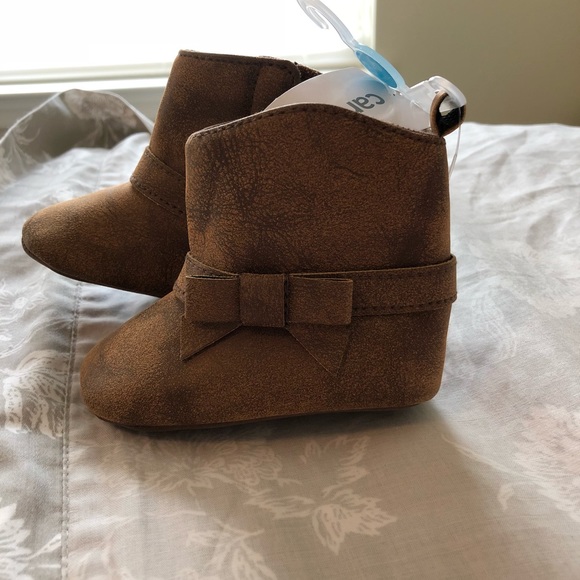 Carter’s 3-6M booties NWT - Picture 2 of 3